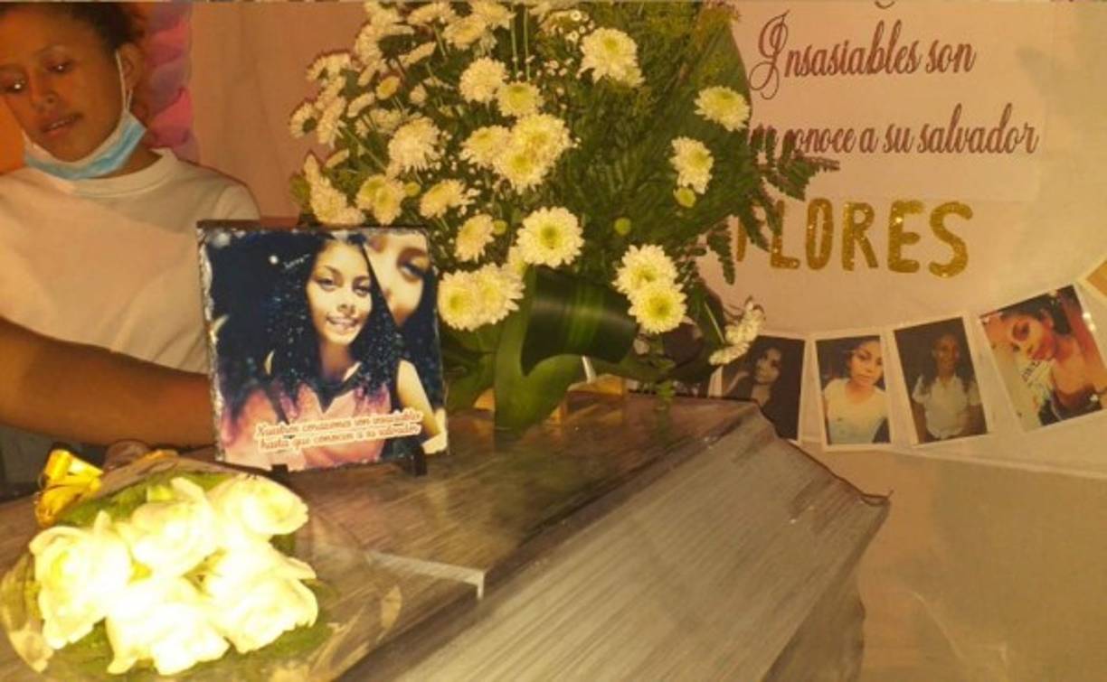 Ayer, Medicina Forense de San Pedro Sula practicó la autopsia a la niña, a quien le taparon la boca y la nariz.