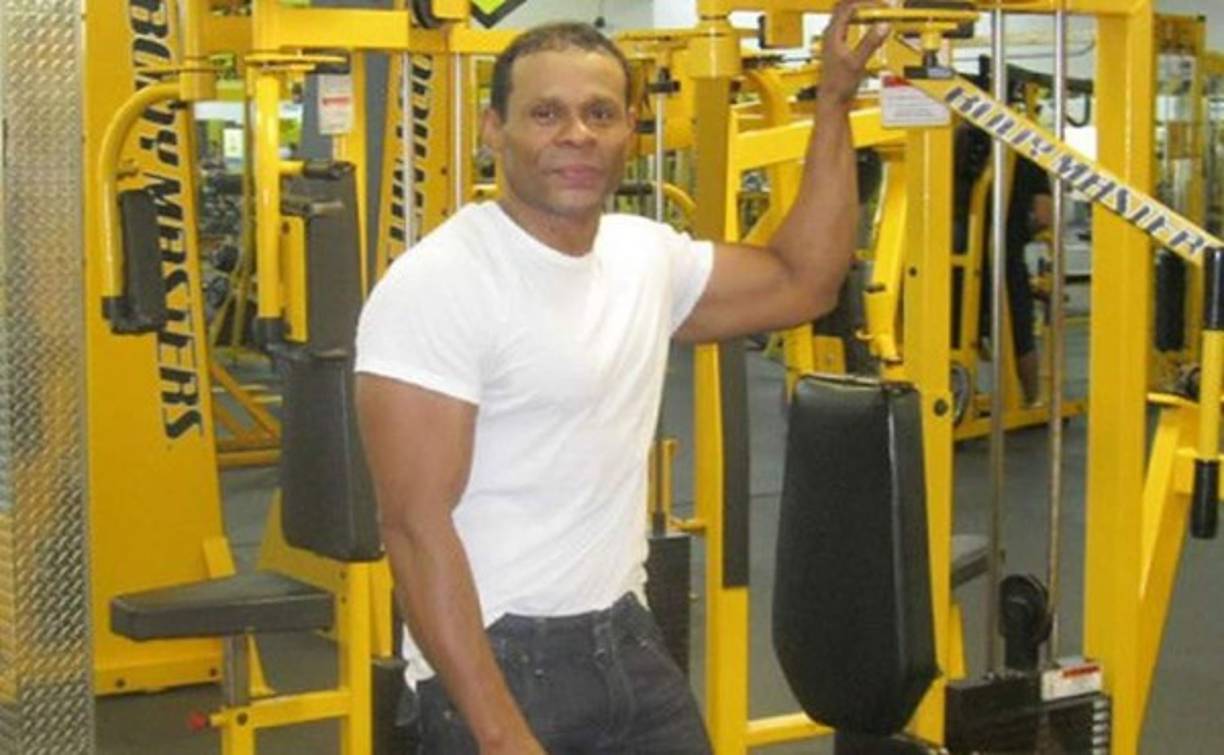 El hondureño acusado de intentar plantar una bomba en un centro comercial de Florida como simpatizante del grupo extremista del Estado Islámico (ISIS) enfrenta hoy audiencia para fianza. Los fiscales federales dicen que se opondrán a la libertad bajo fianza en la audiencia del jueves para Vicente Adolfo Solano (53), estos afirma que Solano debe permanecer entre rejas hasta que se celebre el juicio porque representa un riesgo de fuga y es un peligro para la comunidad.