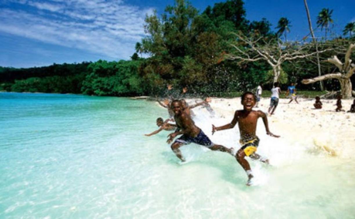 VANAUTU<br/><br/>Situado en el Pacífico Sur, tiene su contador en cero entre sus cerca de 260,000 habitantes, todos están libres de Covid-19, al menos de manera oficial.