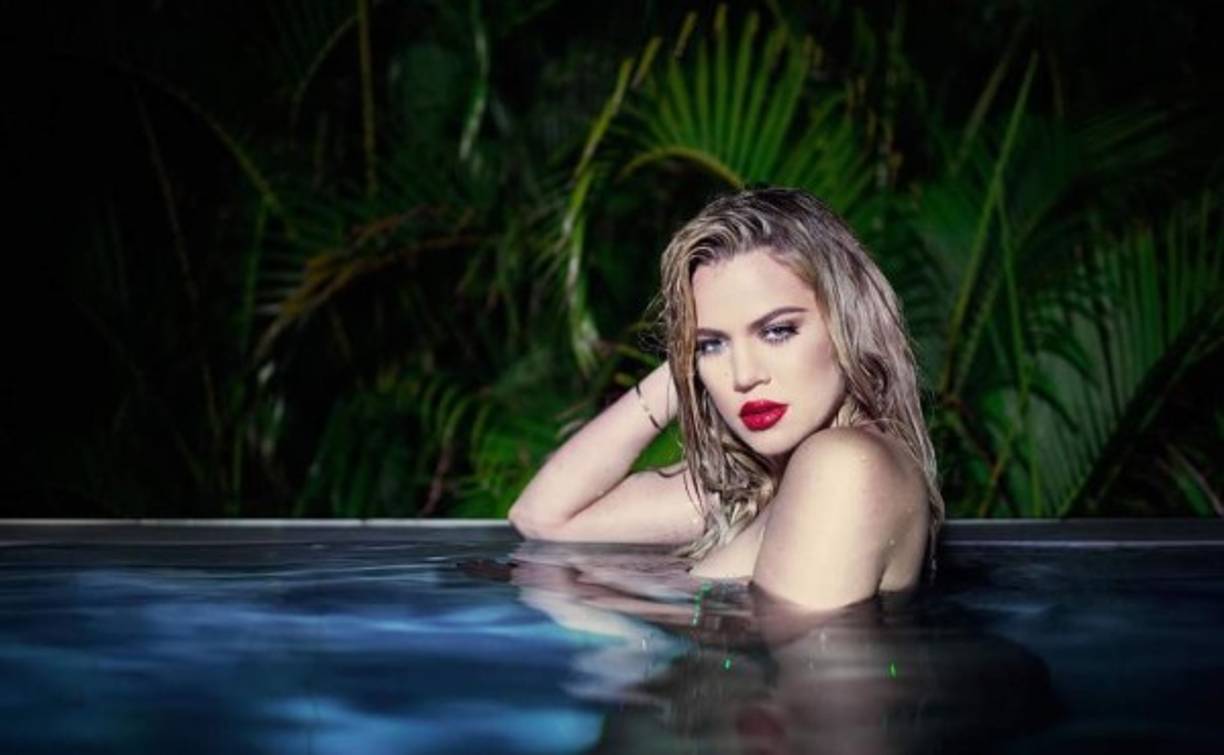 Khloé Kardashian volvió a presumir su envidiable cuerpo en sexys fotografías