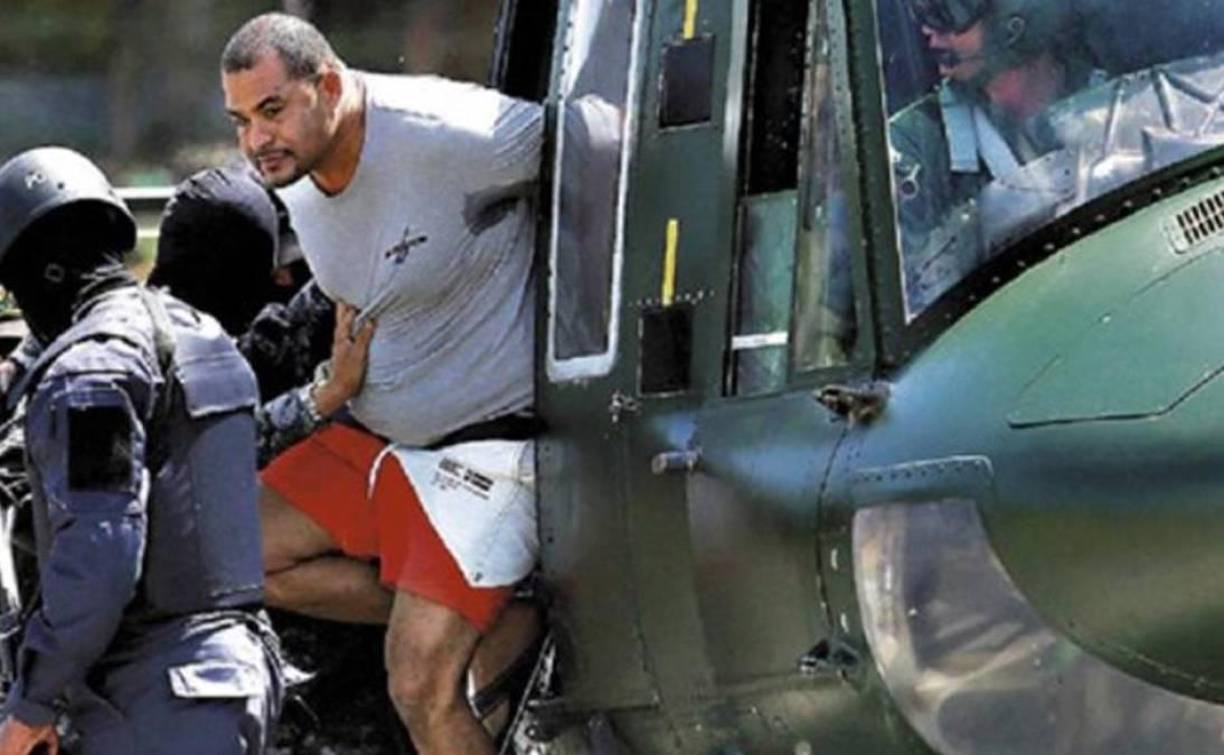 Entre 2009 y 2014, el Negro Lobo fue el principal cabecilla de una megarred de tráfico de cocaína a través de barcos desde Colombia y Ecuador, y luego a Panamá y Honduras, para posteriormente ser enviadas a Guatemala, México y Estados Unidos.