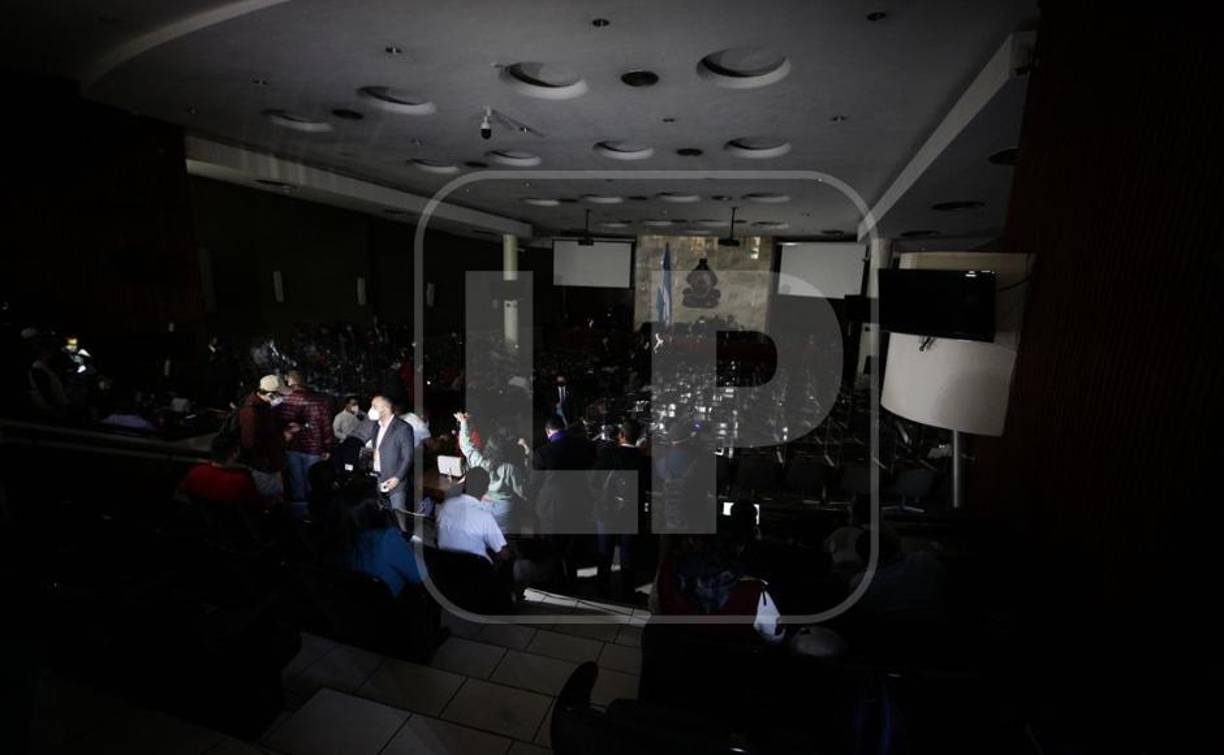 La convocatoria estaba prevista para las 7:00 am de este domingo en el Congreso Nacional. 