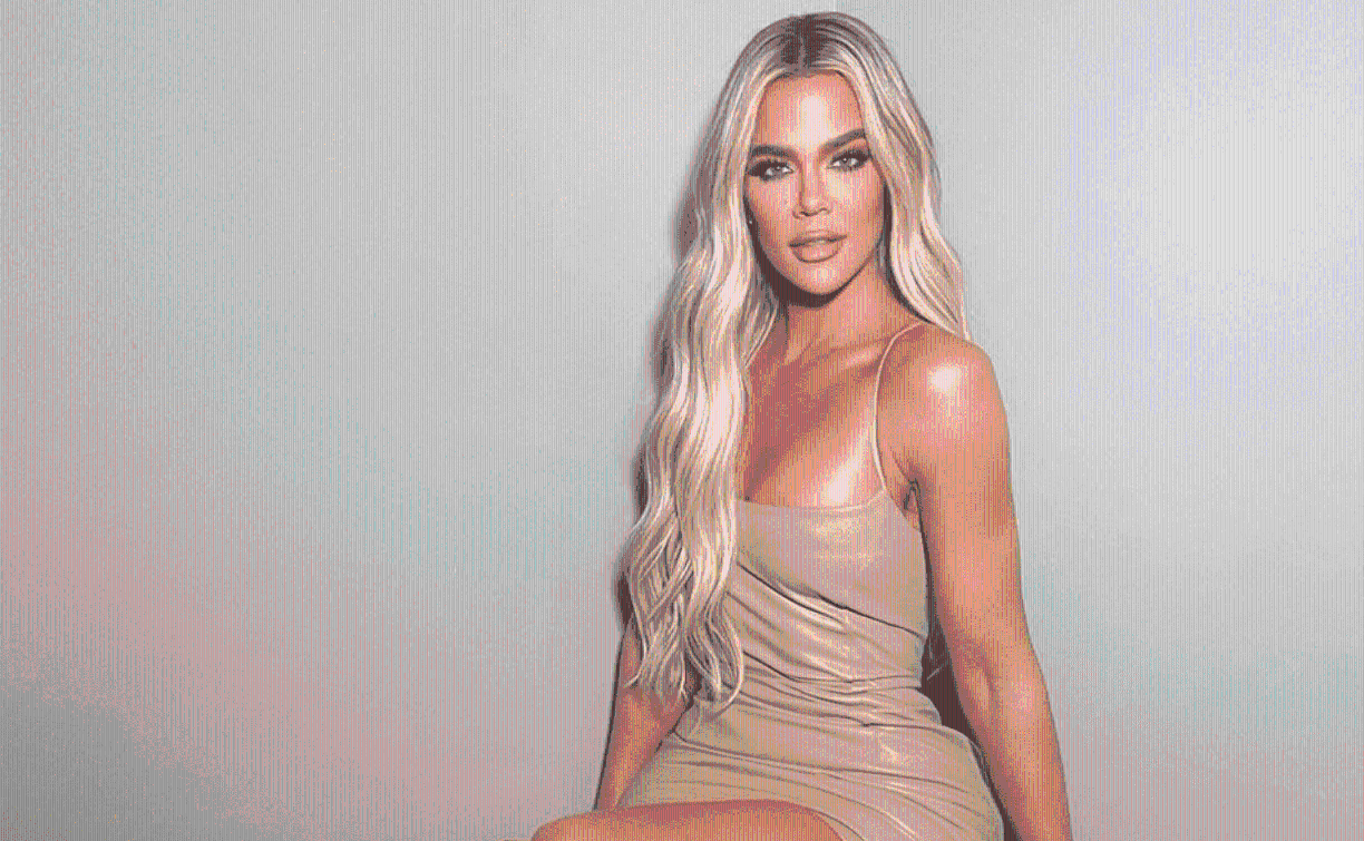 Khloé advirtió a sus millones de seguidores que compartía su historia simplemente como un recordatorio para que todos se revisen con frecuencia. Y contó que esta no es la primera vez que presenta melanoma, ya que a los 19 años también tuvo que someterse a otra cirugía para retirar un lunar de su espalda. En aquella ocasión, dijo la socialité, le quitaron 20 centímetros de piel.