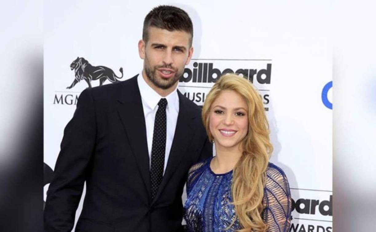 Shakira y Gerard Piqué son si duda la pareja más tierna y eso lo han demostrado en infinidad de ocasiones, pero la colombiana no se cansa de declarar el amor que siente hacia su hombre. Esta vez la cantante le compuso una canción, su nuevo tema musical 'Me enamoré', que es toda una declaración de amor y admiración hacia el hombre de su vida.