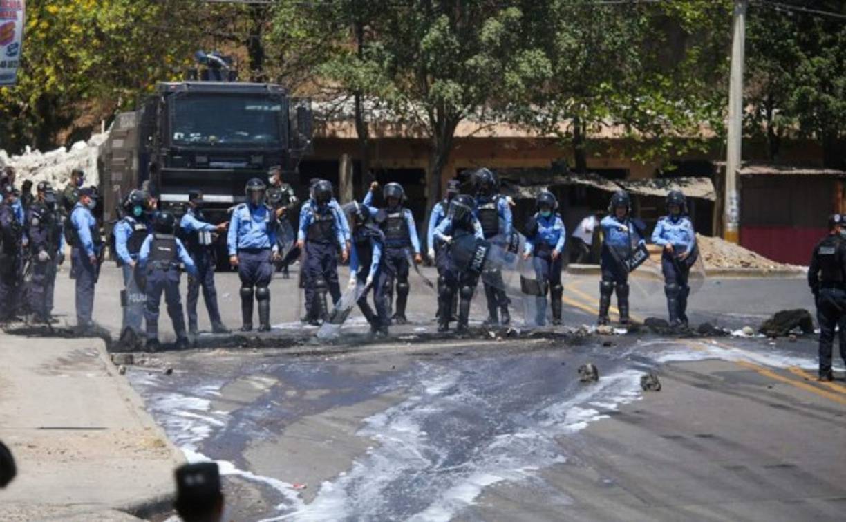 Un bono de 3,000 lempiras es lo que piden al Gobierno como una forma de apoyo debido a la crisis que se está viviendo producto del coronavirus.