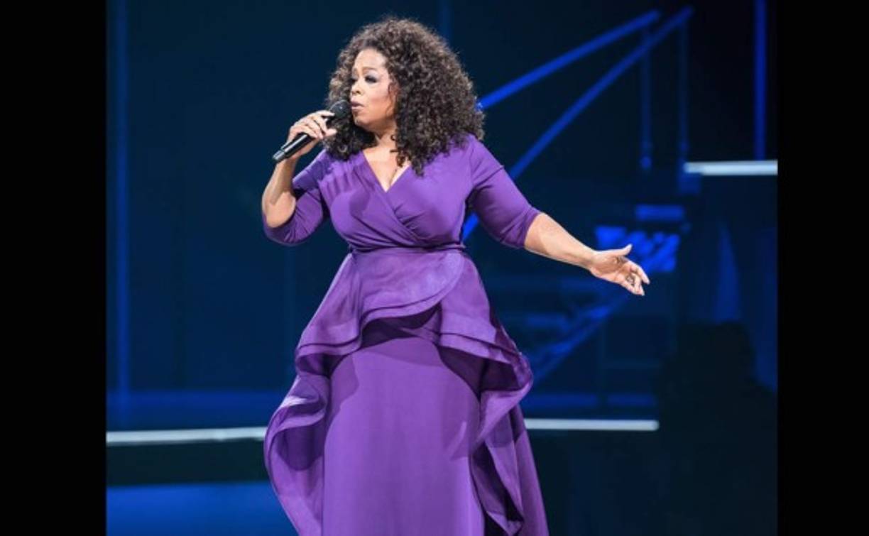 La presentadora Oprah Winfrey ocupa el cuarto lugar con una fortuna de 82 millones de dólares.