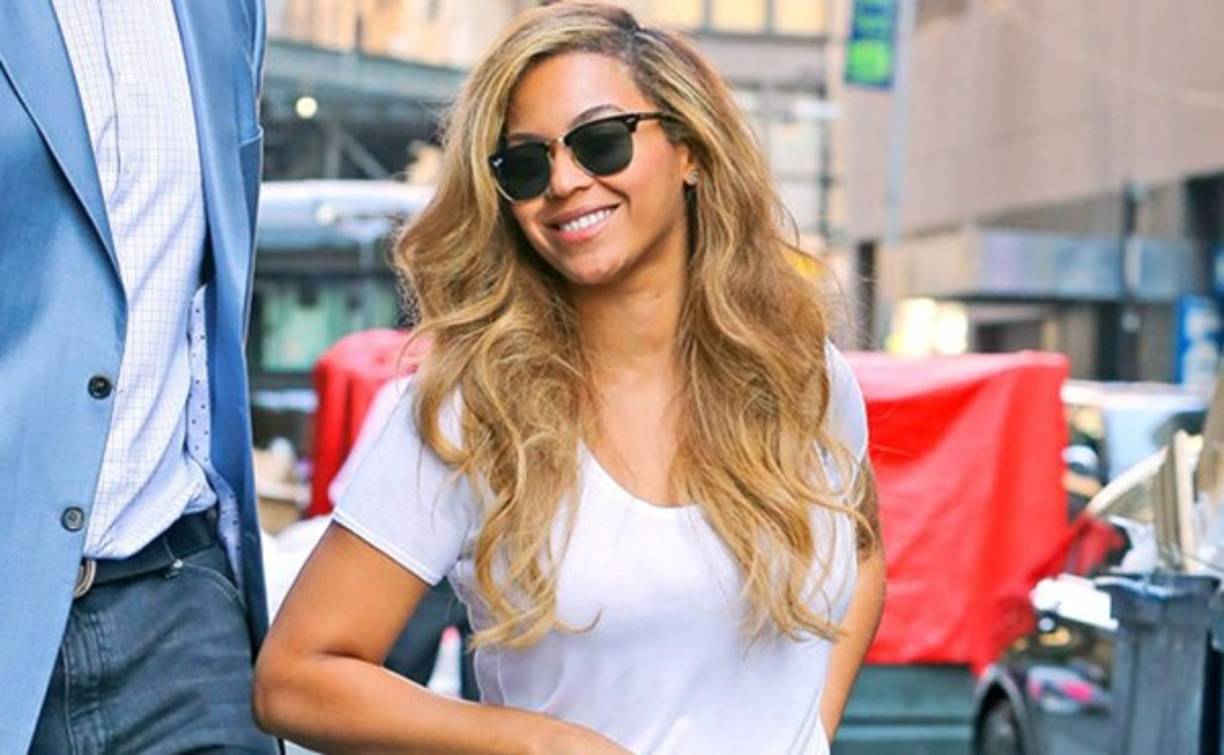 Beyoncé: A pocos meses del nacimiento de su primera hija, Beyoncé lanzó el tema Glory, en el que hablaba acerca de un aborto espontáneo que sufrió años atrás.