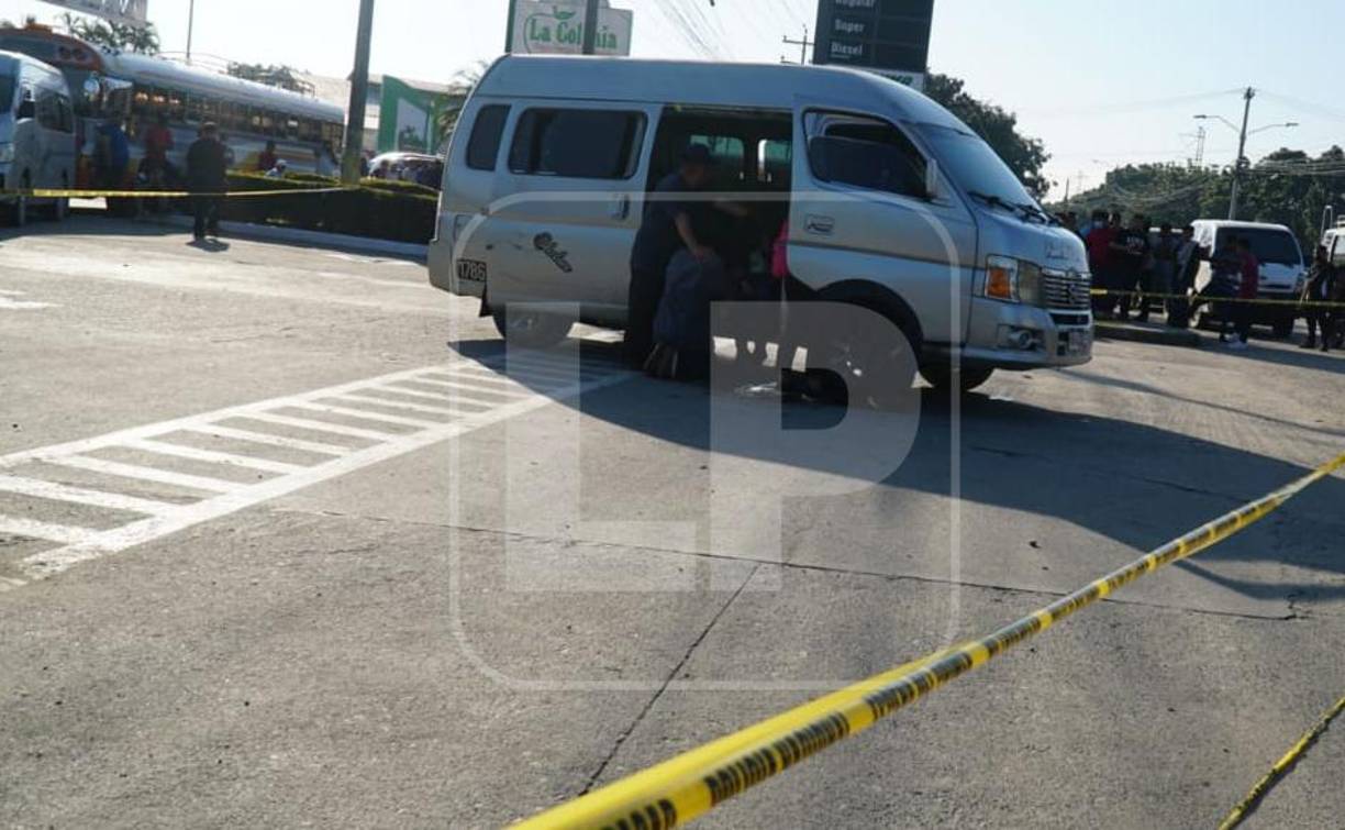 El bus con placas HBB 4132 quedó cerca del desvío de la Rivera Hernández.