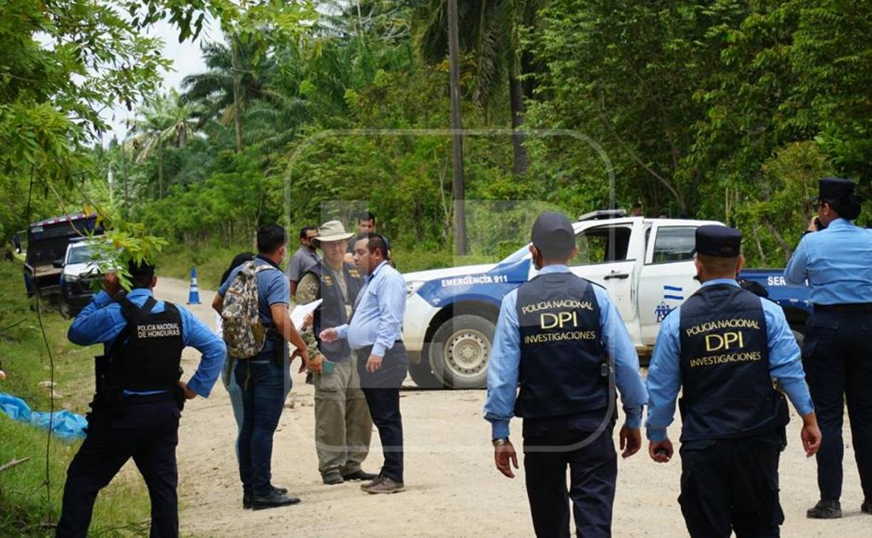 Los asesinos usaron fusiles AK 47 y fusiles AR15 en el ataque contra los policías. 