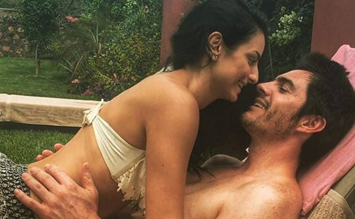 Aislinn Derbez no deja de presumir sus fotos con su amor.
