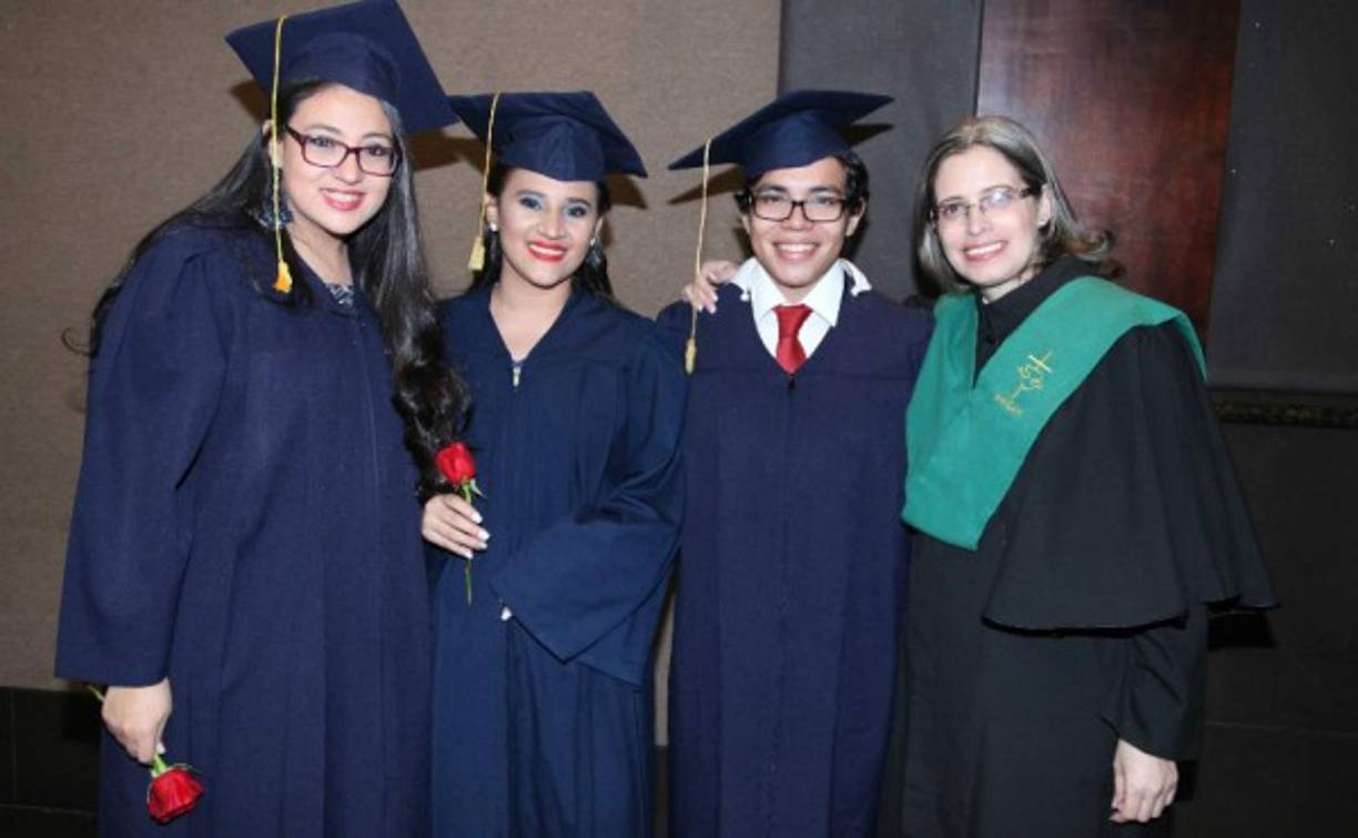 Gabriela Borjas, Elissa Lindo, Eduardo Hernández y Alba Luz Zelaya.