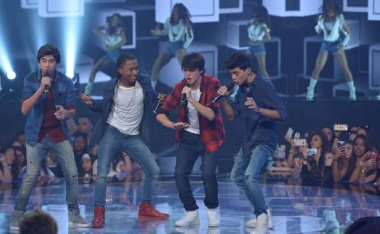 El hondureño de 17 años sabe como bailar y sacar de este talento lo mejor en La Banda