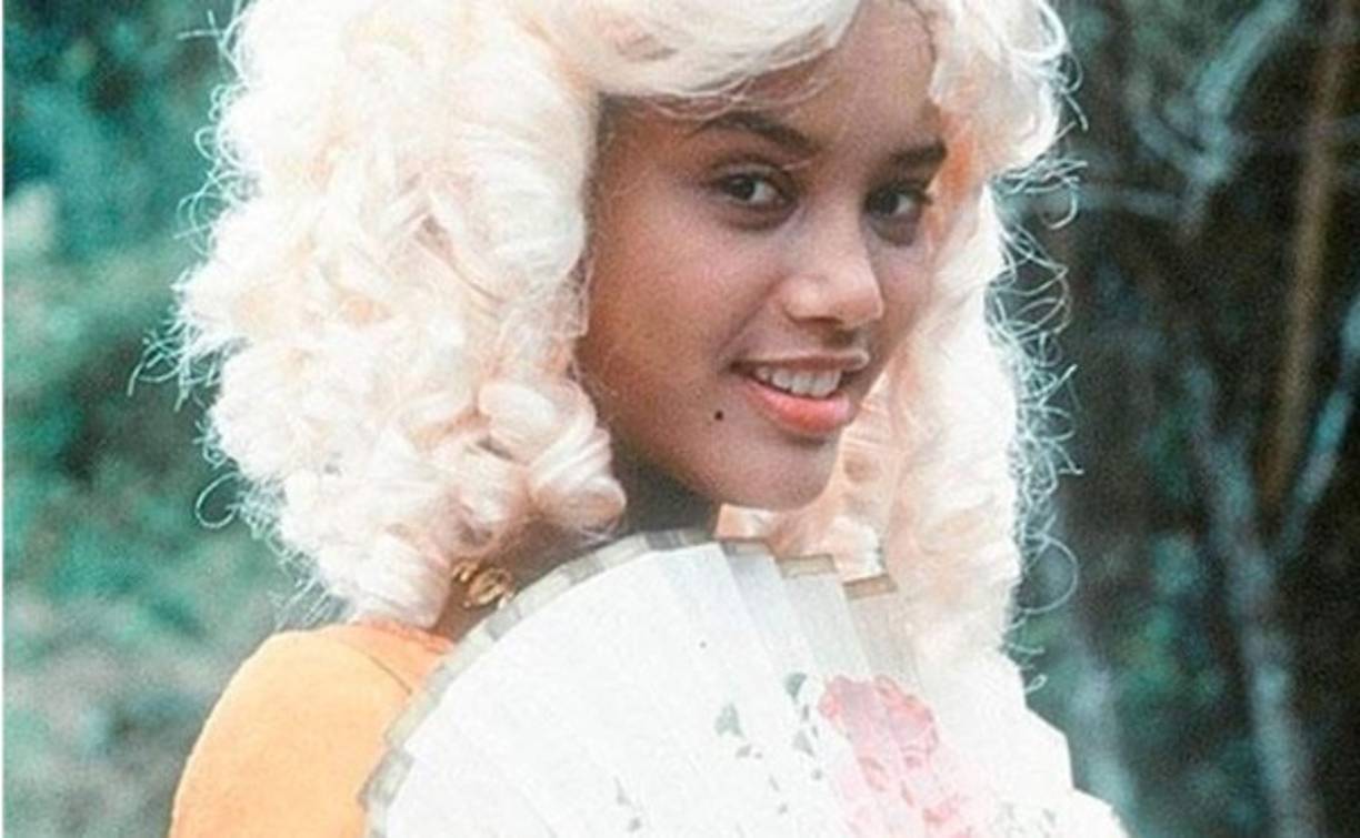 Con apenas 17 años de edad, la actriz se dio a conocer internacionalmente con su papel de la esclava Xica.