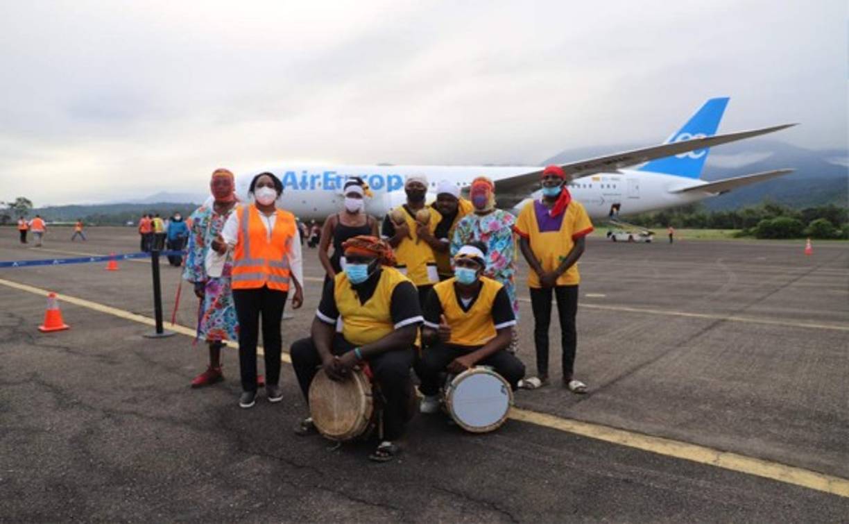 La pista del aeropuerto Goloson recibió esta mañana sin problema alguno el vuelo Boeing 787-900.