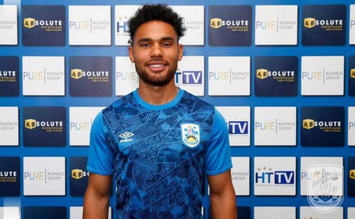 El Huddersfield ha fichado al lateral diestro ugandés Herbert Bockhorn por 250.000 €. Firma hasta junio de 2021.