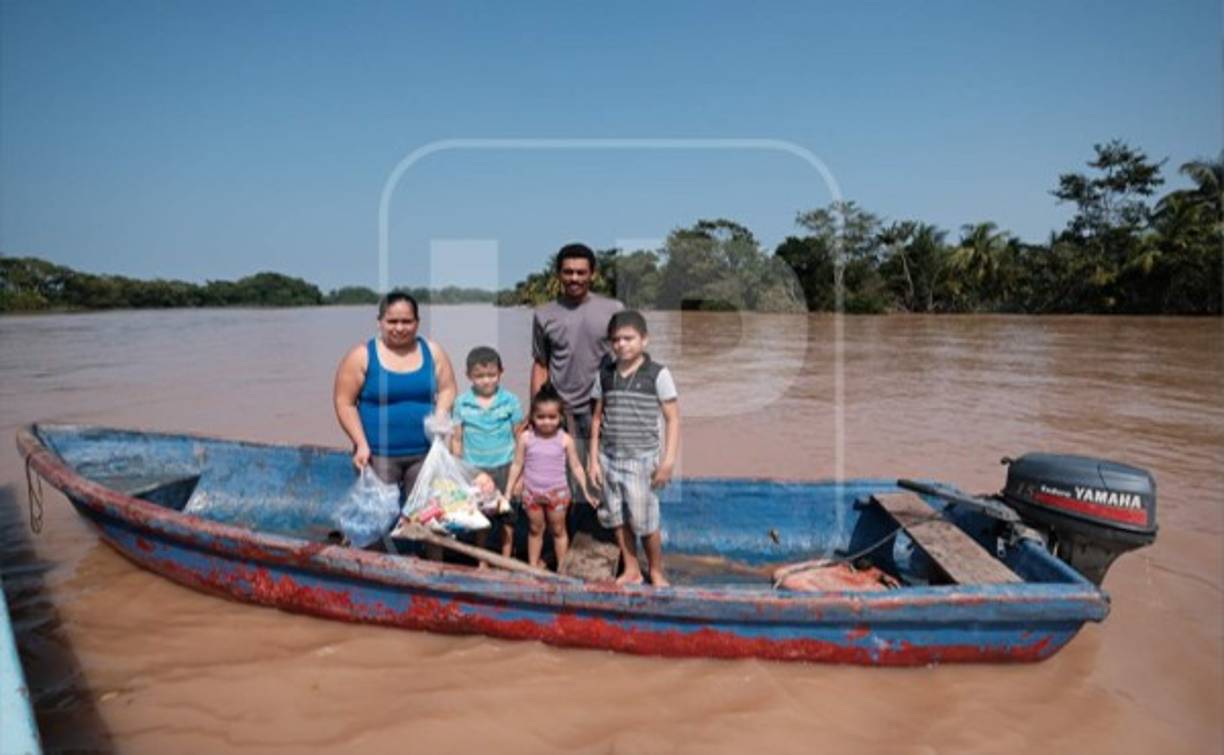 Para sobrevivir, los moradores de las aldeas tuvieron que refugiarse cinco días en cerros bajo las inclemencias climáticas.