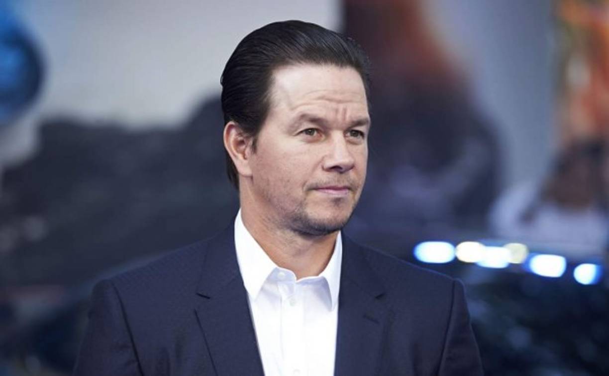 Con más de 68 millones de dólares, la revista Forbes nombró a Mark Wahlberg el actor mejor pagado de Hollywood este 2017.<br/><br/>Conoce 12 datos que probablemente no sabías sobre el famoso intérprete.