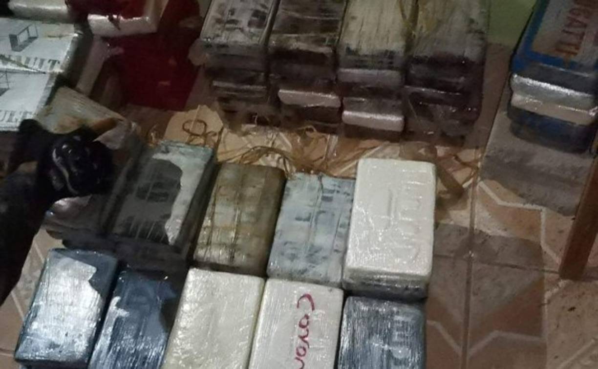 Indagaciones de la Policía indican que la droga llegó previamente mediante una embarcación en el departamento de Gracias a Dios.