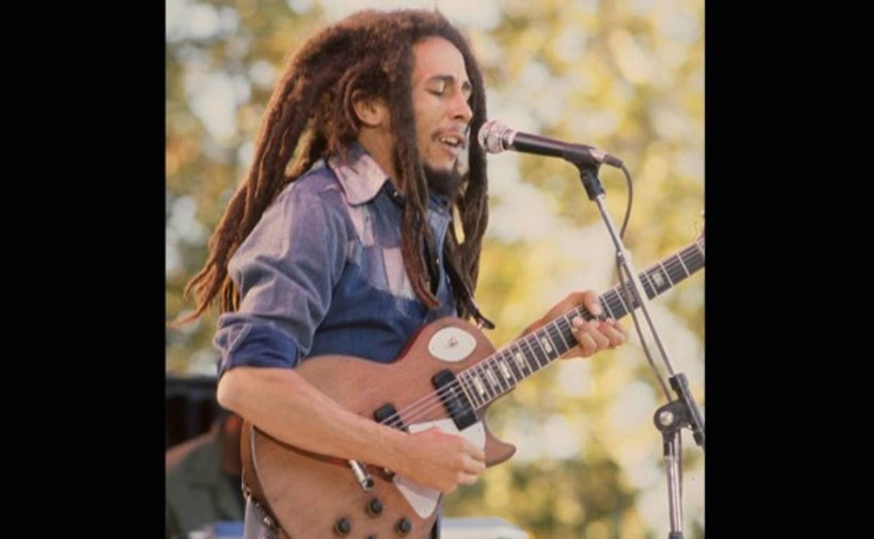 'Mientras en el extranjero se piensa que Bob Marley es una superestrella, en Jamaica es visto a la par que muchos otros artistas del género', explica en conversación telefónica este experto.