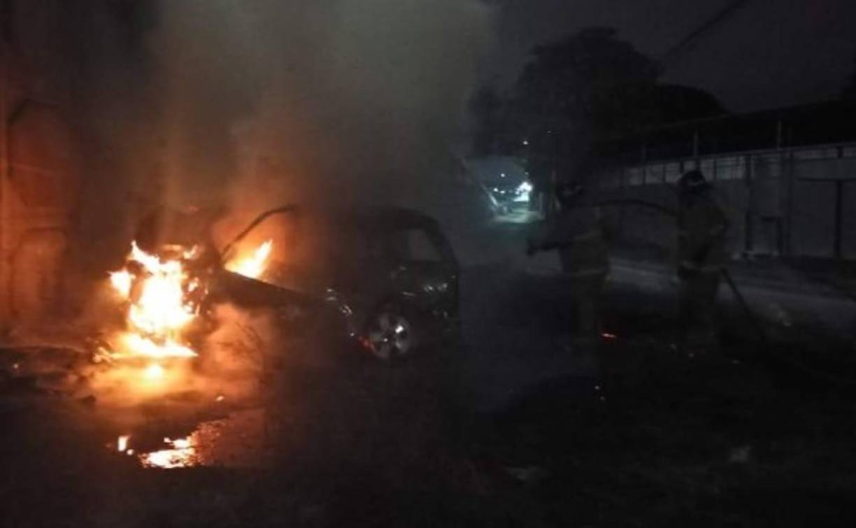 Según las primeras indagaciones de las autoridades, se trata de un adolescente de tan solo 15 años, identificado como Luis David Sánchez Chinchilla.