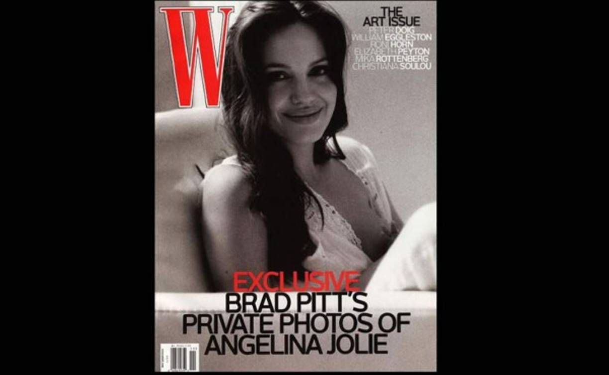 En un extraordinario acercamiento a la intimidad de su vida, la revista “W” publica una serie de fotografías de Angelina Jolie tomadas por su esposo, el actor Brad Pitt.