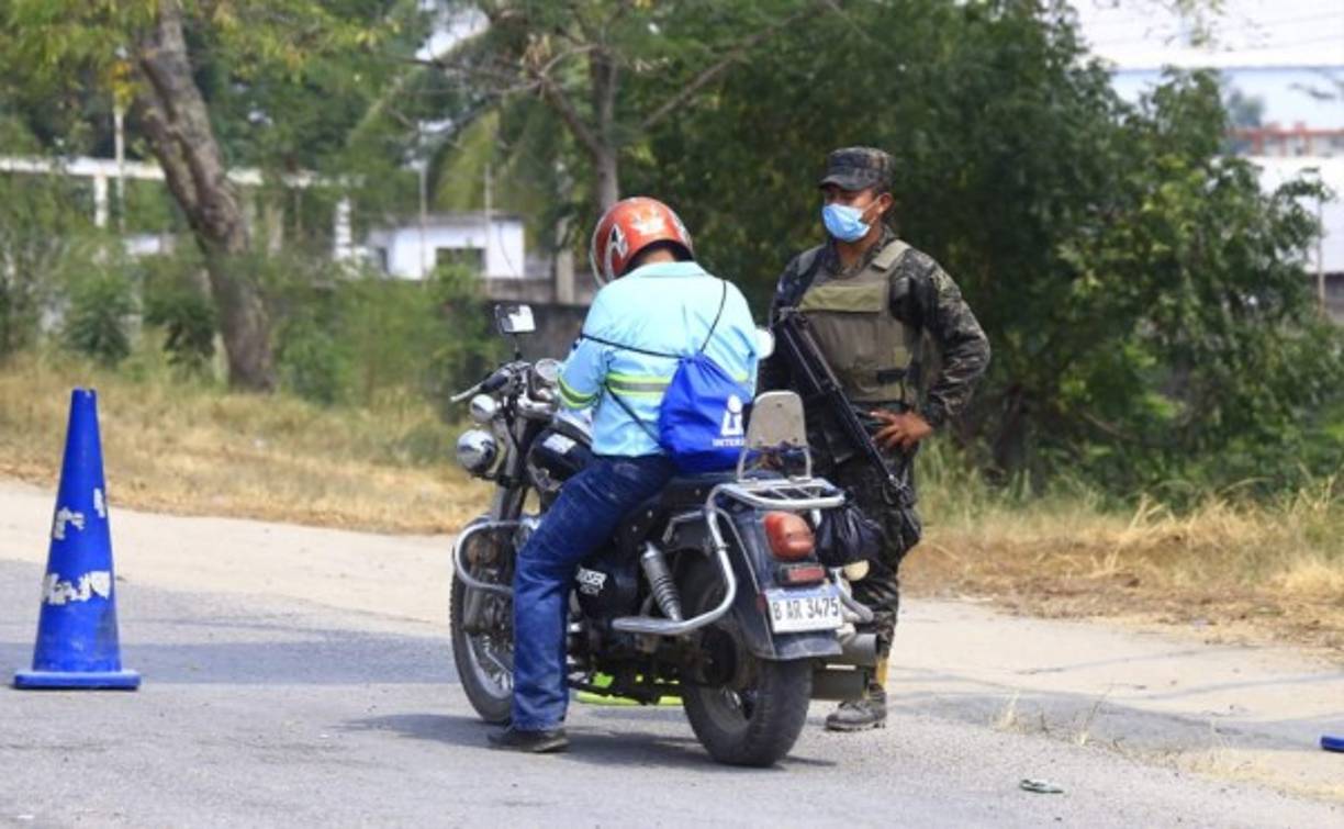 En el artículo 1 se detalla la libre circulación, por ejemplo, de diputados del Congreso Nacional, quienes deben seguir las medidas y protocolos de seguridad.