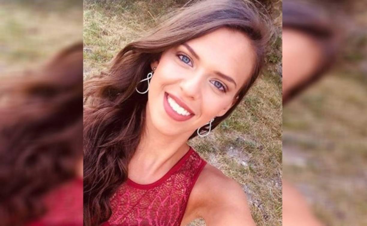 Morgane Rolland, modelo y bombero voluntaria francesa, murió arrollada por un tractor cuando paseaba en bicicleta.