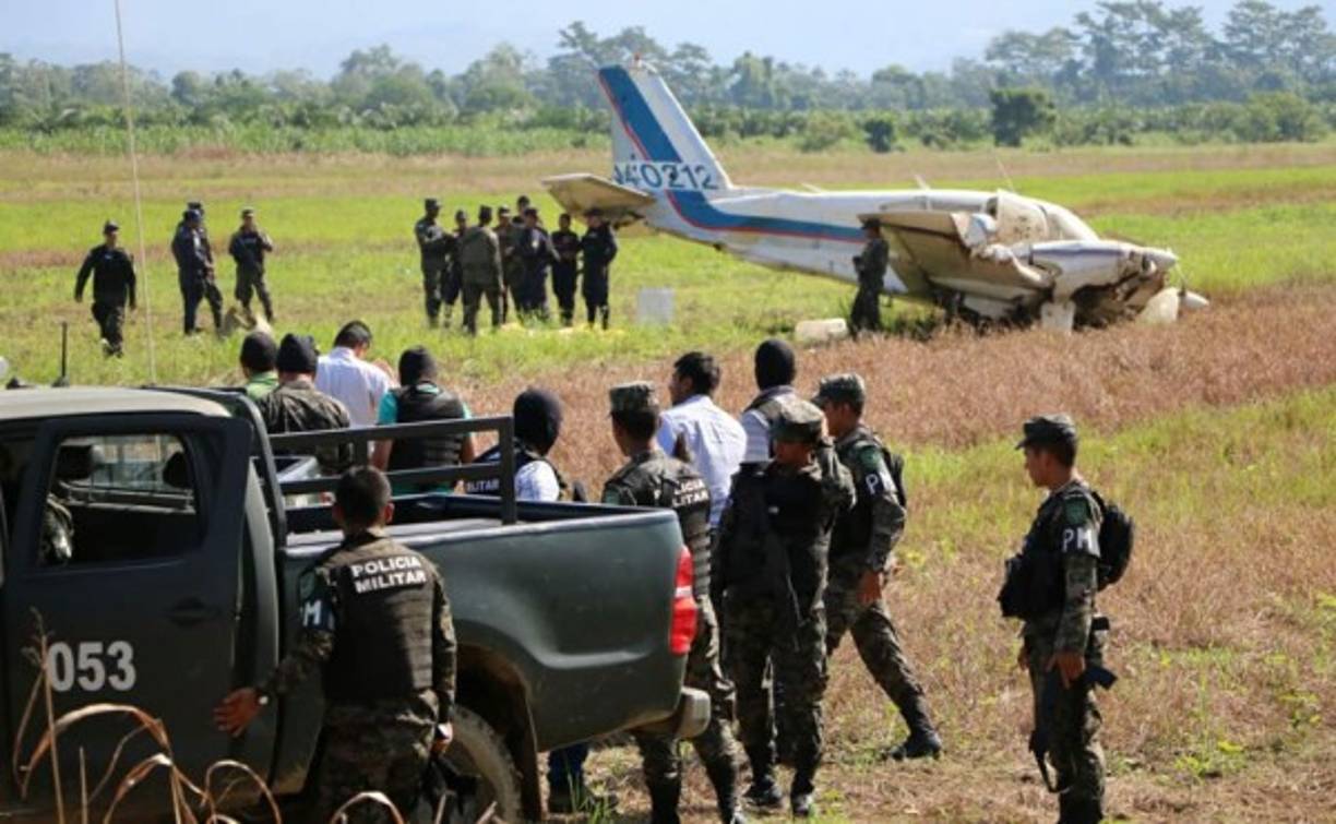 La aeronave fue encontrada parcialmente destruida.