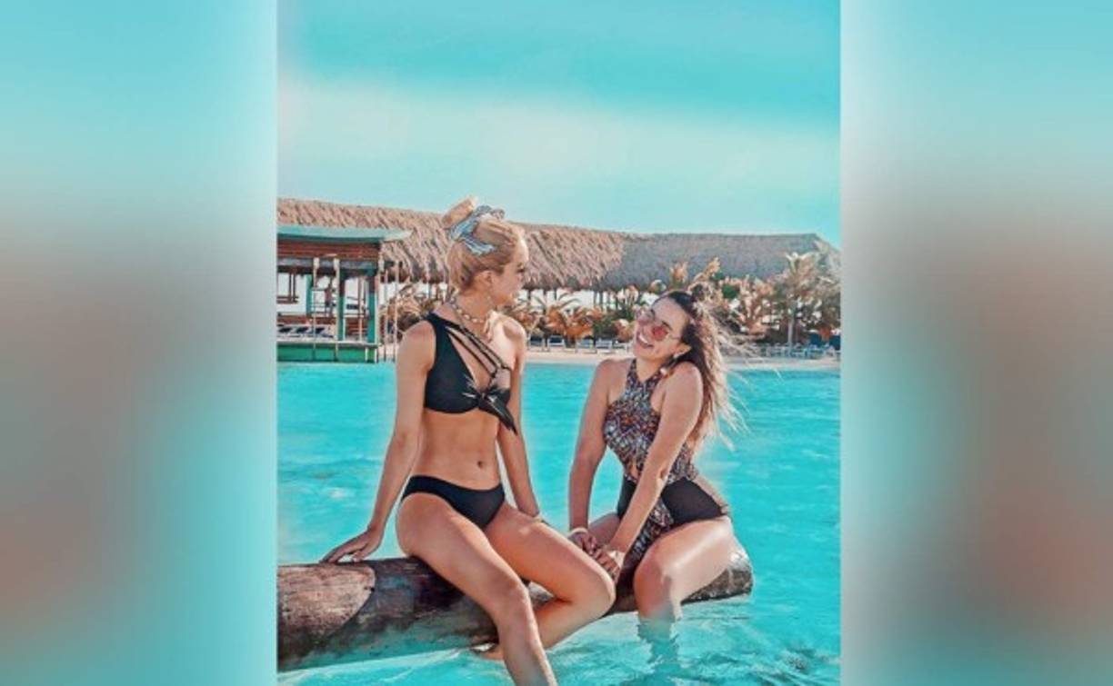 La popular videobloguer catracha Ana Alvarado, Lipstickfables, disfrutó de las hermosas playas de Roatán, en compañía de varias modelos hondureñas.