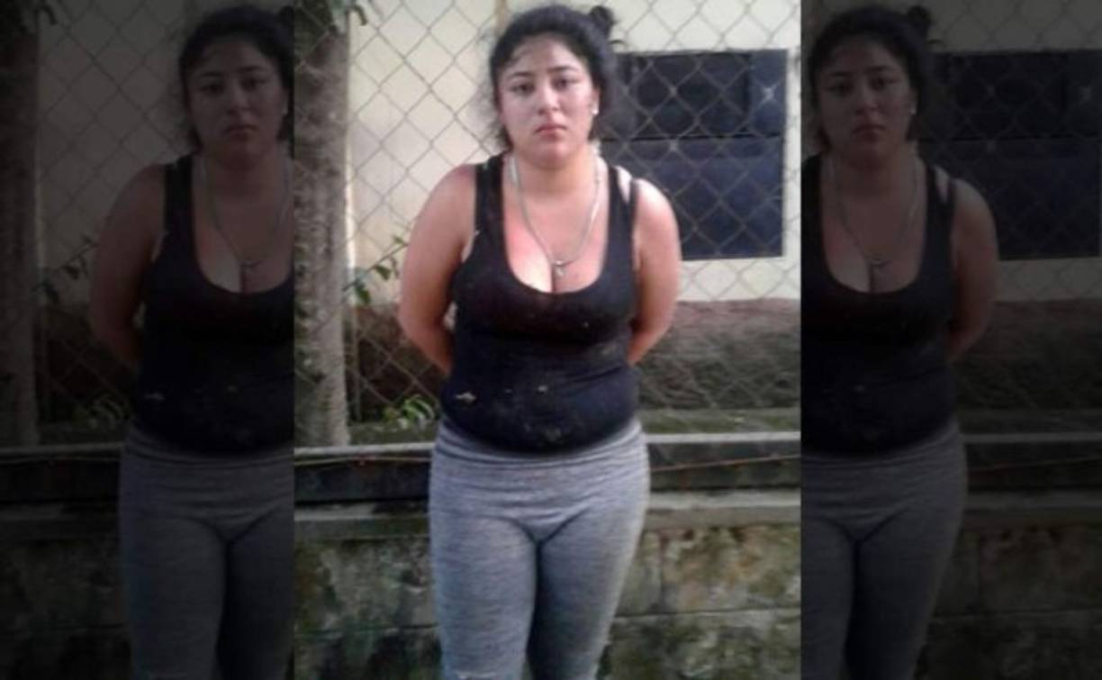 La supuesta sicaria de taxistas que fue capturada en la colonia San Sebastián fue investigada por la Dirección Policial de Investigaciones (DPI), la que informó que la supuesta pandillera Arleni Sarahí Guerra Portillo (de 18 años) alias la Tremenda, es sospechosa de al menos diez homicidios. La joven, quien es sindicada por la DPI como sicaria de la pandilla 18, fue capturada el 23 de noviembre luego de que atacara a balazos a una taxista que circulaba por la 33 calle.