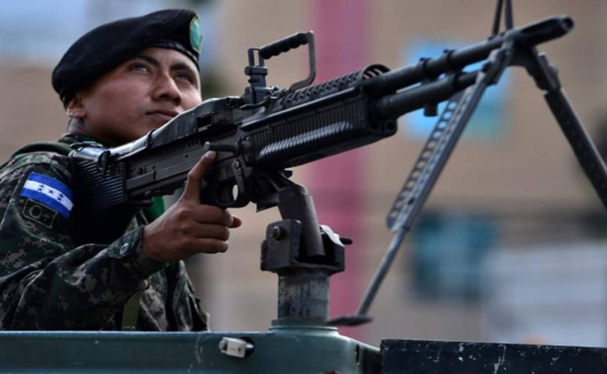 Otro de los atractivos fue ver desfilar a los comandos de las distintas brigadas de Infantería de todo el territorio nacional.