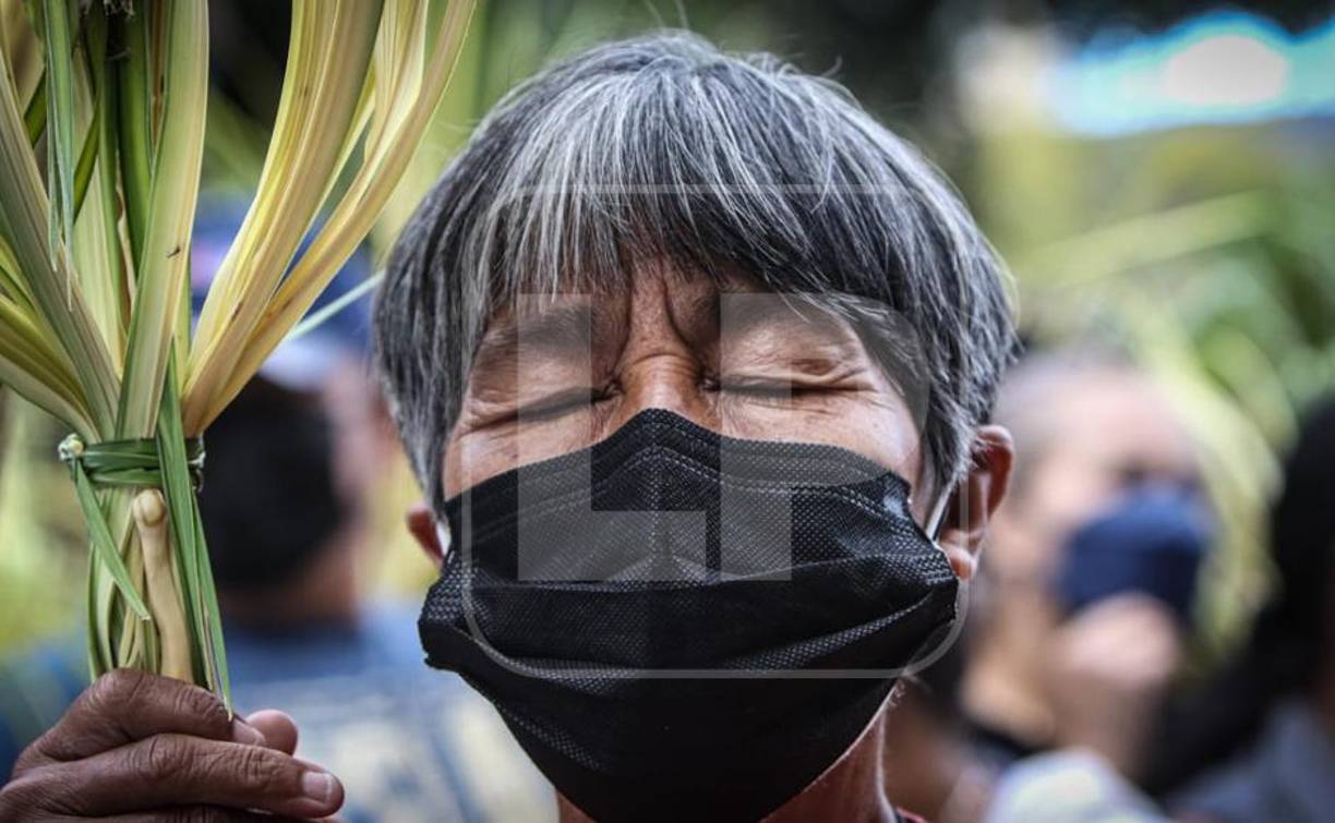 Pese a la inestabilidad del clima en casi todo el territorio nacional, los hondureños no dejaron de conmemorar el Domingo de Ramos. 