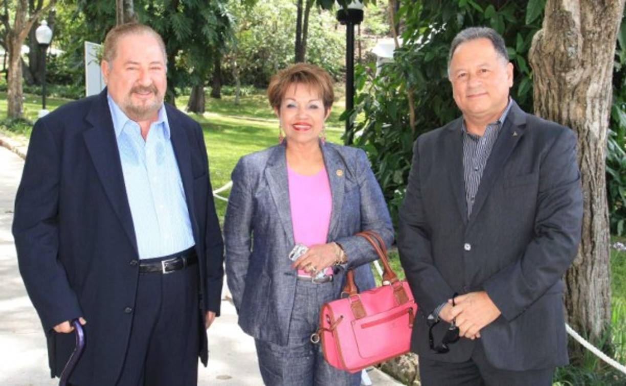 Adolfo Facussé, Santa Euceda y Juan José Lagos.