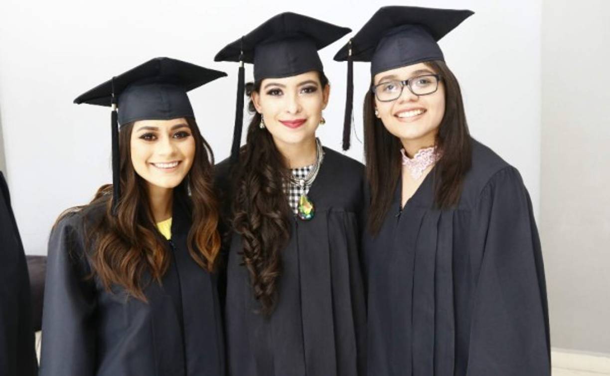 Kency Paublanc, Fernanda Cruz y Katya Flores.