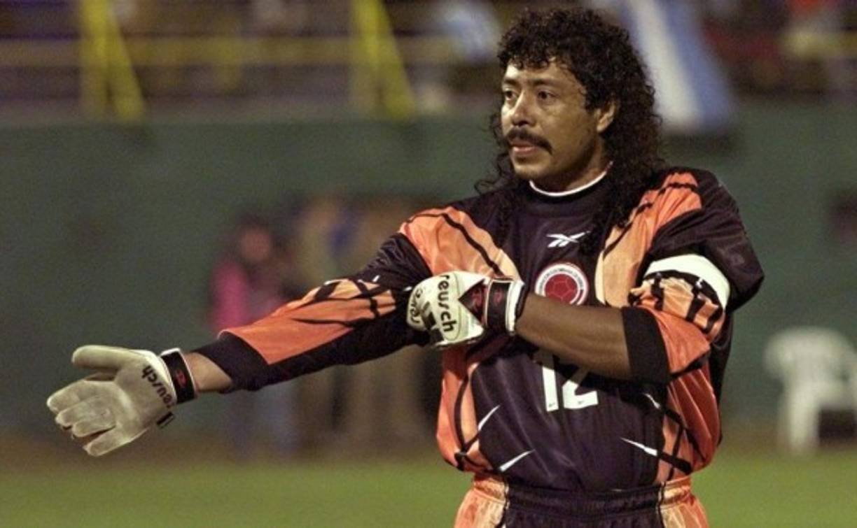 RENÉ HIGUITA. El mítico portero de la selección colombiana estuvo detenido 6 meses en 1993 por mediar en un secuestro. Con el tiempo se demostró que la acusación fue injusta y fue indemnizado por su país.