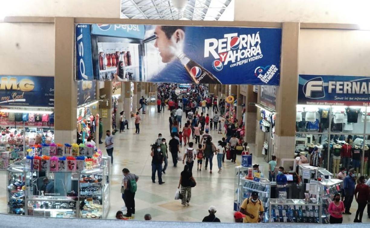 Se espera que mañana jueves continúe un éxodo masivo de viajeros. 