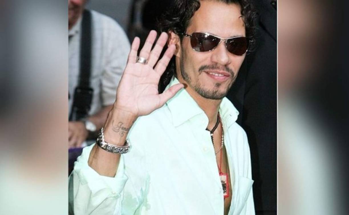 Algunos famosos decidieron eliminar para siempre alguno de sus tatuajes que hacían referencia a sus exparejas.