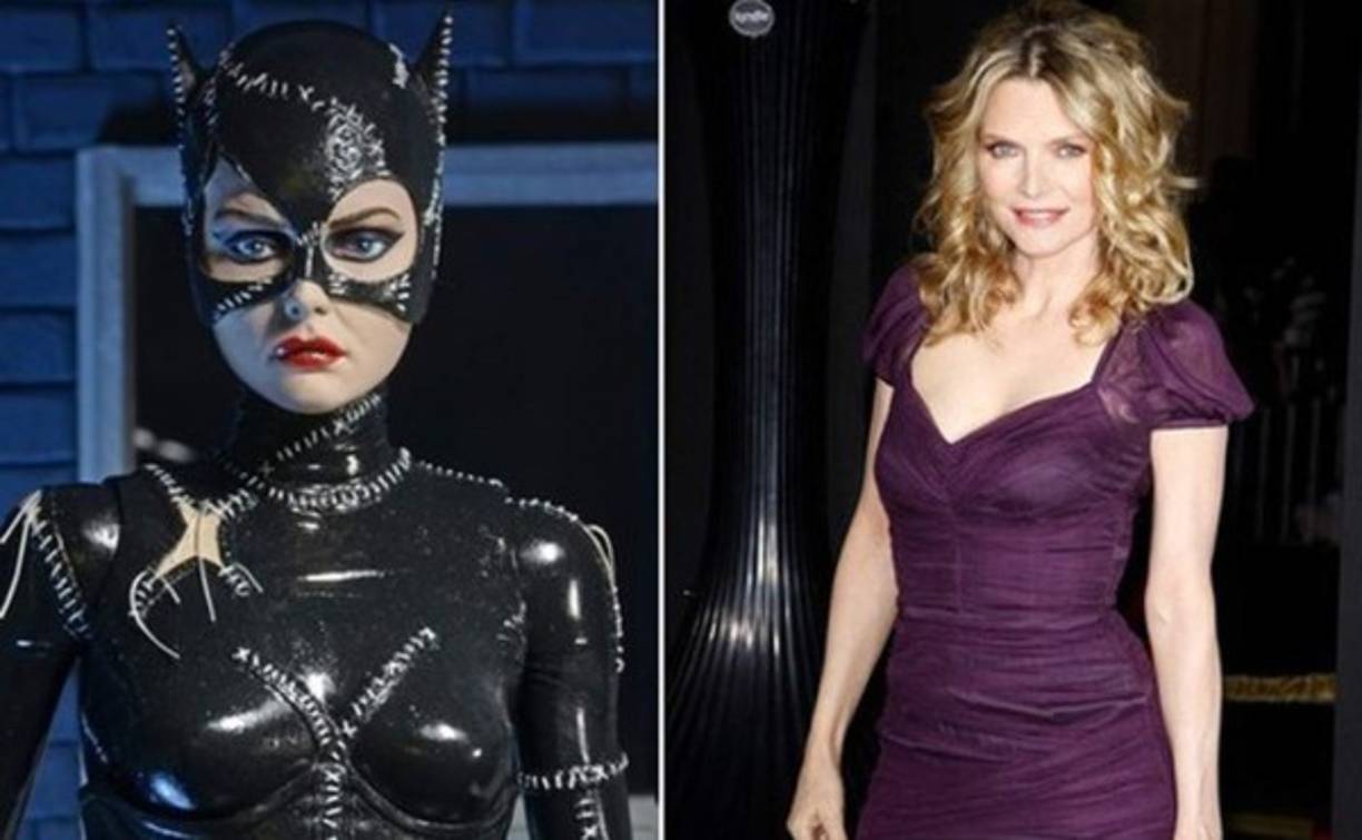 Quizá Michelle Pfiffer sea la más consentida por el público varonil por su sensualidad a la hora de interpretar a la gatubela en la película en 1992. Pantalones ajustados de cuero, temeria y atrevida. Nadie olvida la forma de coquetear con su lengua a Batman.
