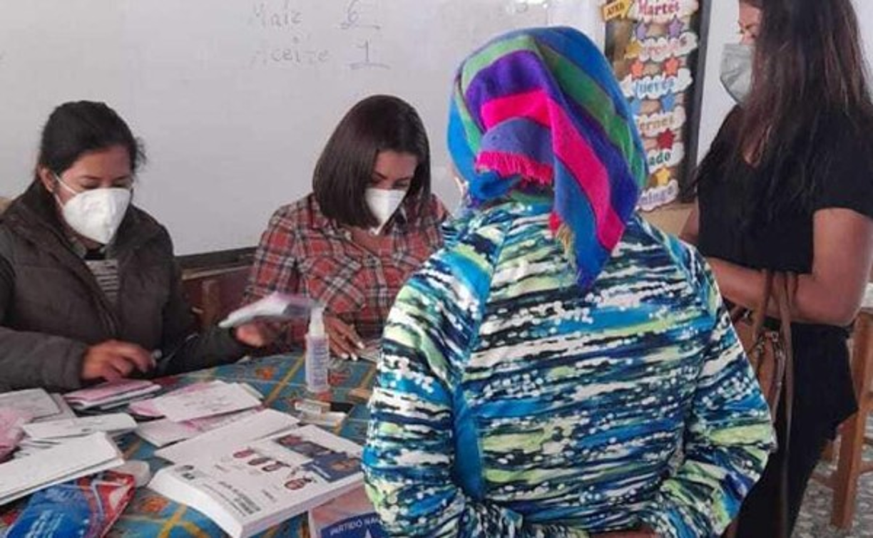 El orden impero en los centros de votación de La Esperanza.