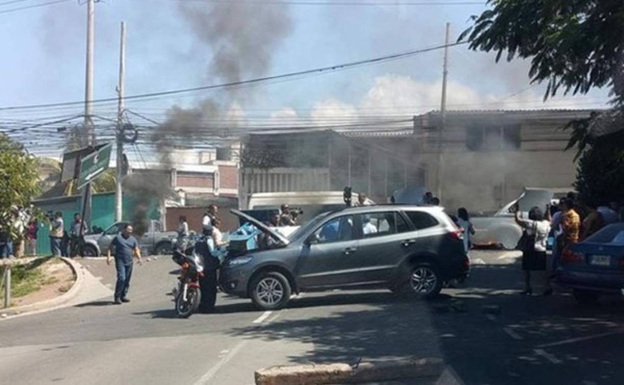 Diario Tiempo no está circulando en su totalidad, dijeron empleados que demandan el pago de salarios en San Pedro Sula y Tegucigalpa.