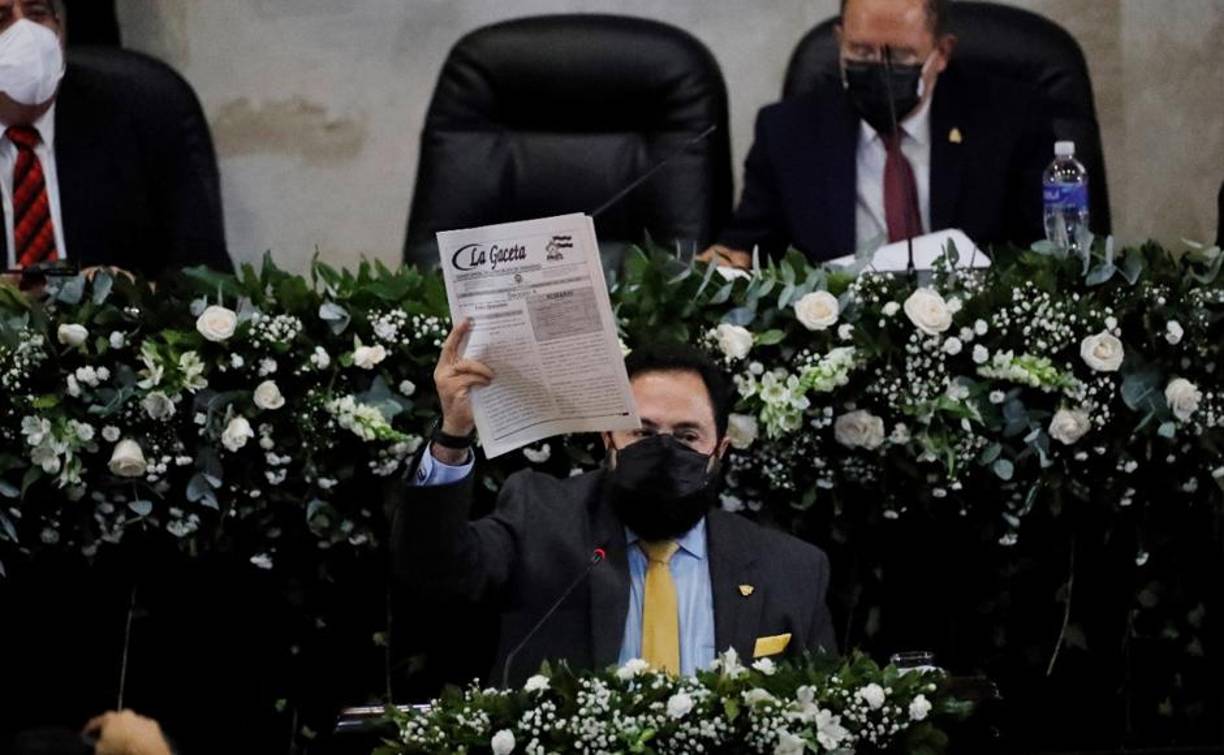 Redondo es avalado por la presidenta electa, líder del Partido Libertad y Refundación (Libre, izquierda), como parte de una alianza suscrita con el Partido Salvador de Honduras (PSH), cuyo presidente es Salvador Nasralla, uno de los designados electos (vicepresidente).