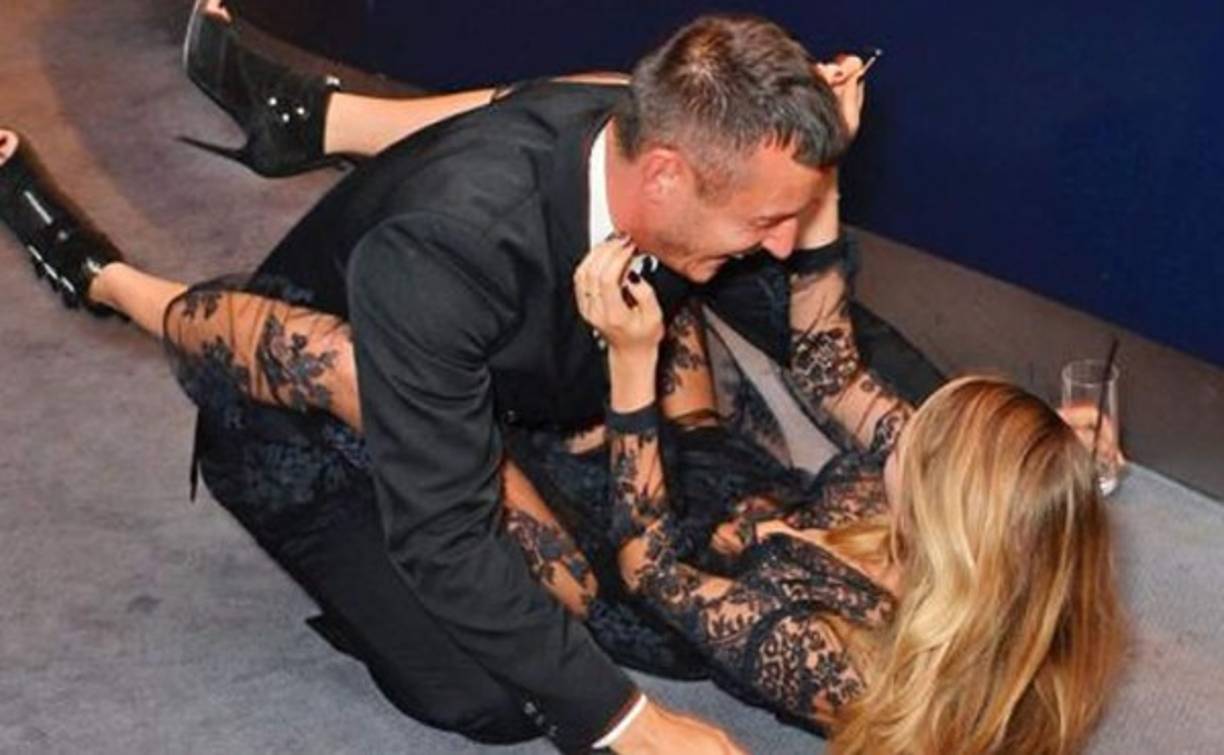 Cara Delevingne que es considerada la modelo más loca. También ha protagonizado varias caídas.