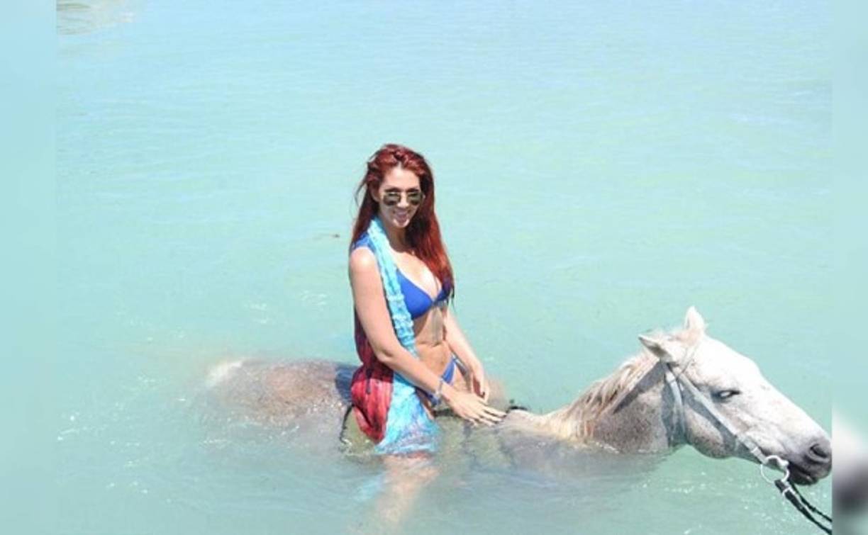 Pikula intentó coquetear con los controladores de migraciones, lo que despertó la sospecha de las autoridades.