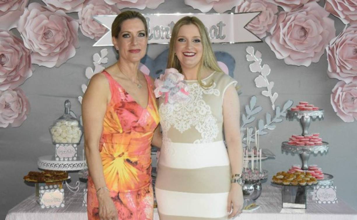 María Alicia Wolozny y Michelle Wolozny de Matute.