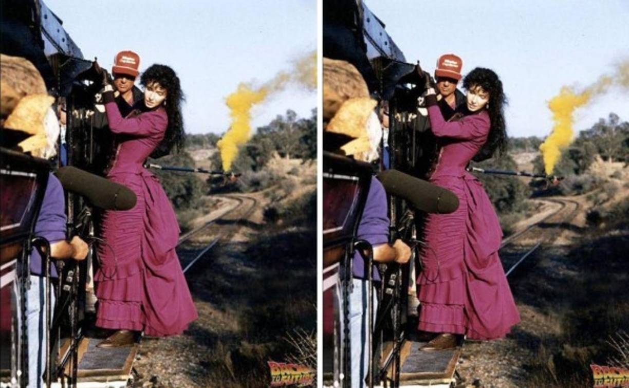 El doc y Marty, buscaban la forma de propulsar el DeLorean, encuentran a una mujer en una carreta fuera de control, a punto de caer por un barranco, y Doc la salva.