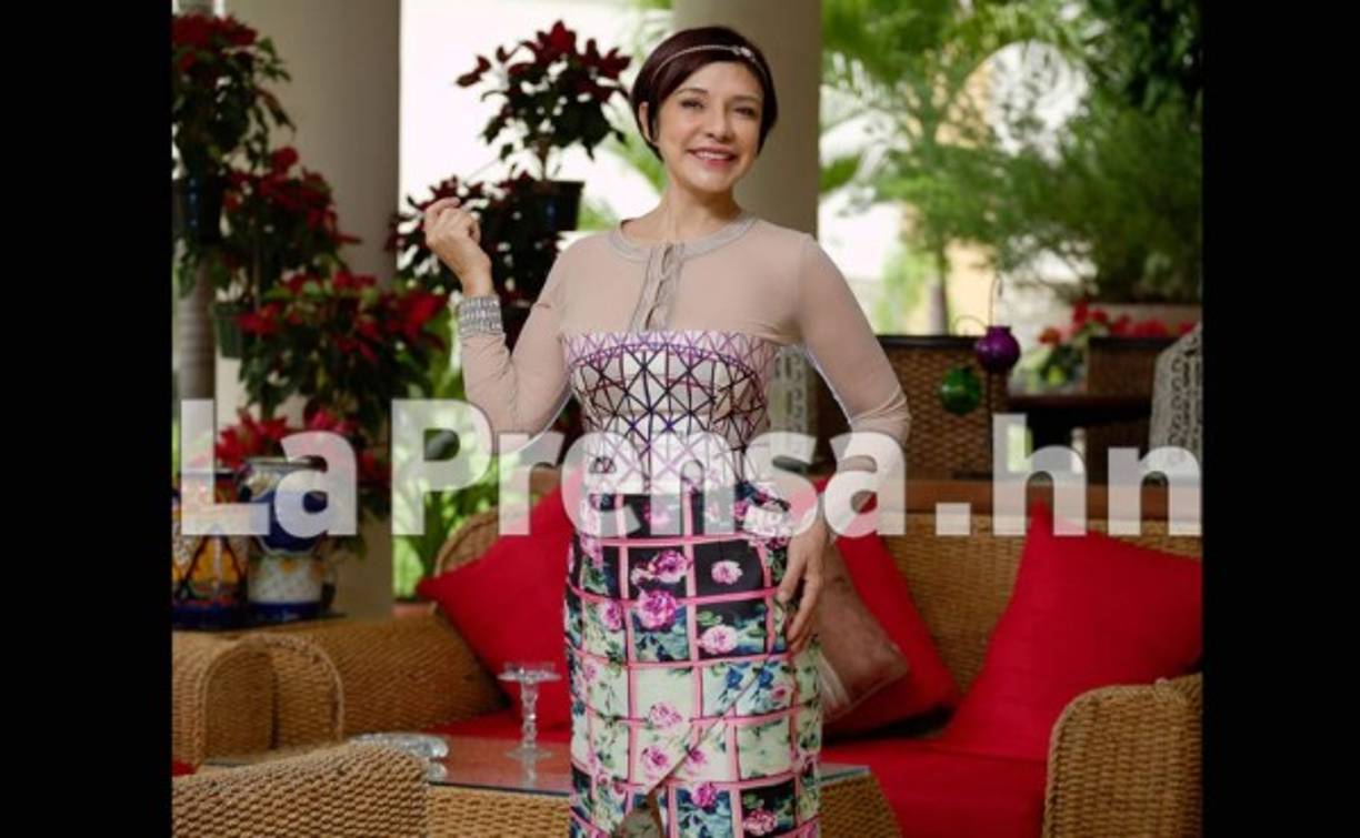 Esta hondureña se casó con el artista Jacques Lieberman y con su espléndida figura nadie creería que tiene una hija: Angelina.