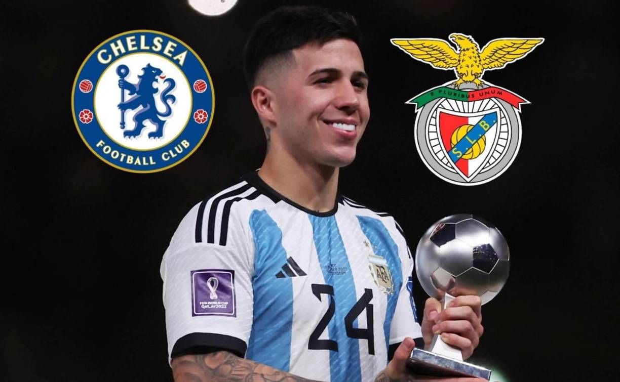 Según el diario portugués Record, el Chelsea habría realizado al Benfica una nueva oferta para intentar llevarse a Enzo Fernández. El conjunto inglés ofrece 90 millones de euros más Hakim Ziyech, también la cesión de su nuevo fichaje, David Fofana y en el caso de lograr la incorporación del joven jugador brasileño Andrey Santos, el club luso podría obtener también su cesión.