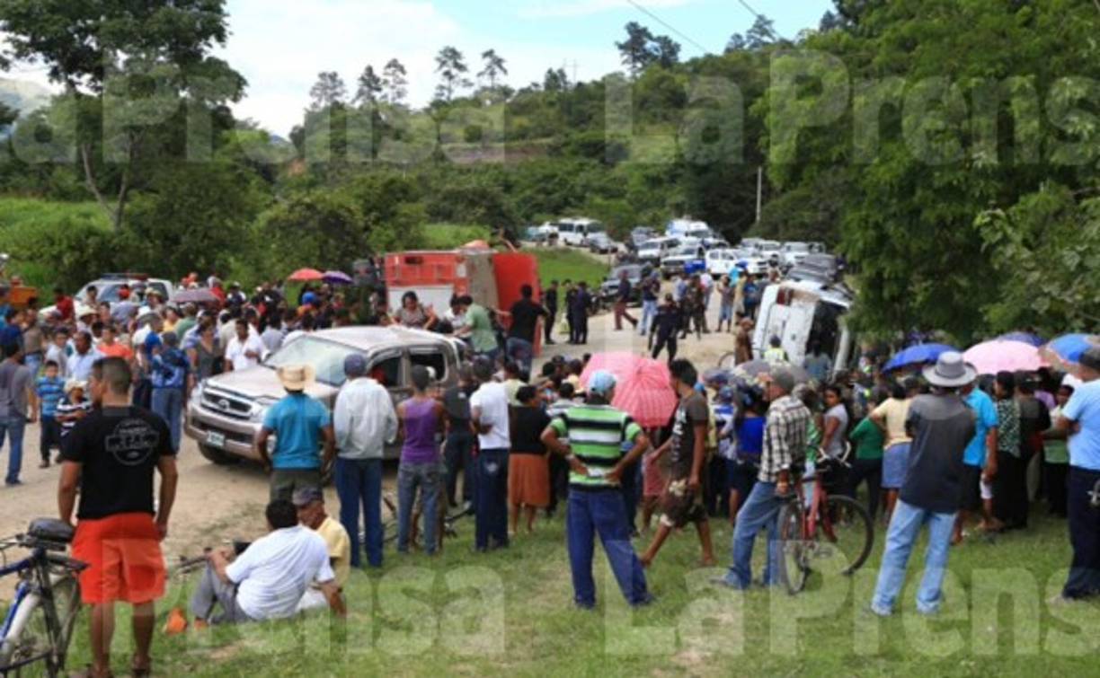 La tristeza invadió a los yoreños, muchas familias están de luto por la tragedia.