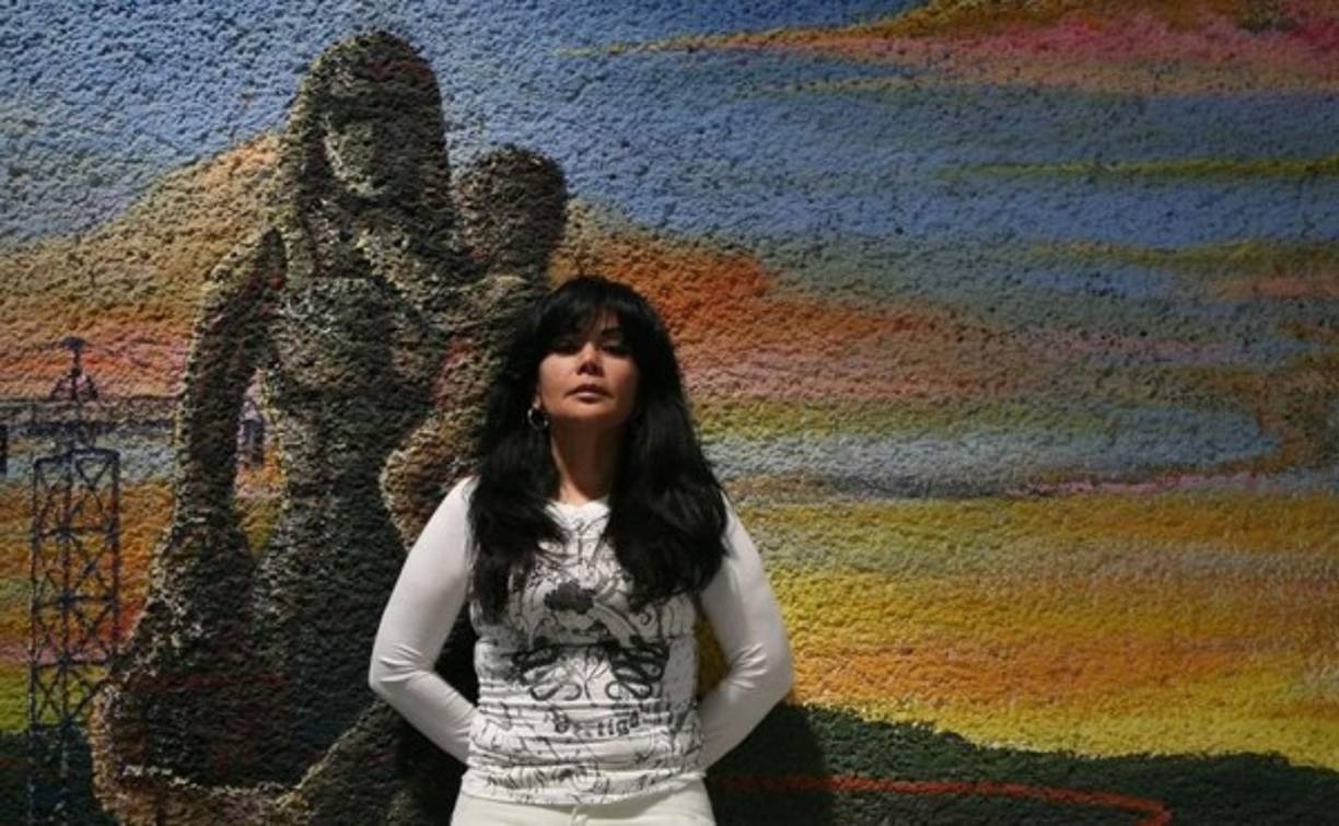 La reina del Pacífico, Sandra Ávila Beltrán, forjó su leyenda de mujer fatal del narcotráfico al lado de los capos del cartel de Sinaloa. Salió de prisión en febrero de 2015 tras permanecer recluida por 7 años.<br/>