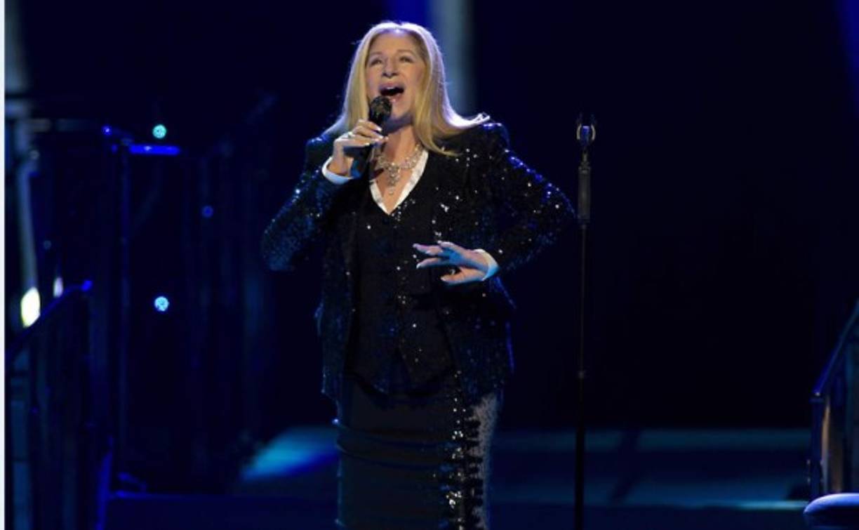 La legendaria cantante y actriz neoyorquina Barbra Streisand, una de las artistas que más discos ha vendido en Estados Unidos y que ha conquistado Hollywood, cumple 75 años este 24 de abril, llenos de éxitos profesionales y con dos nuevos álbumes.<br/>